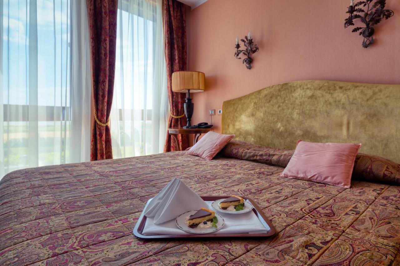 Hotel Soli Invicto Elenovo  Dış mekan fotoğraf